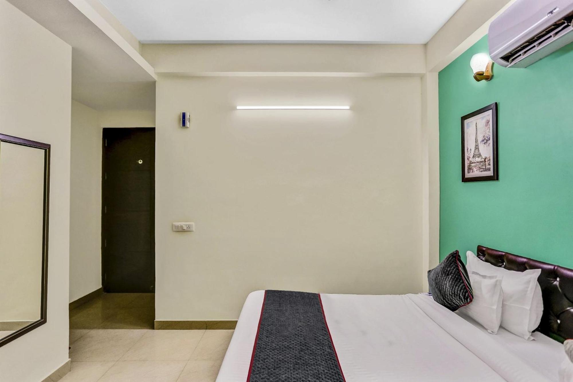 Townhouse Rumaisa Indirapuram Buitenkant foto