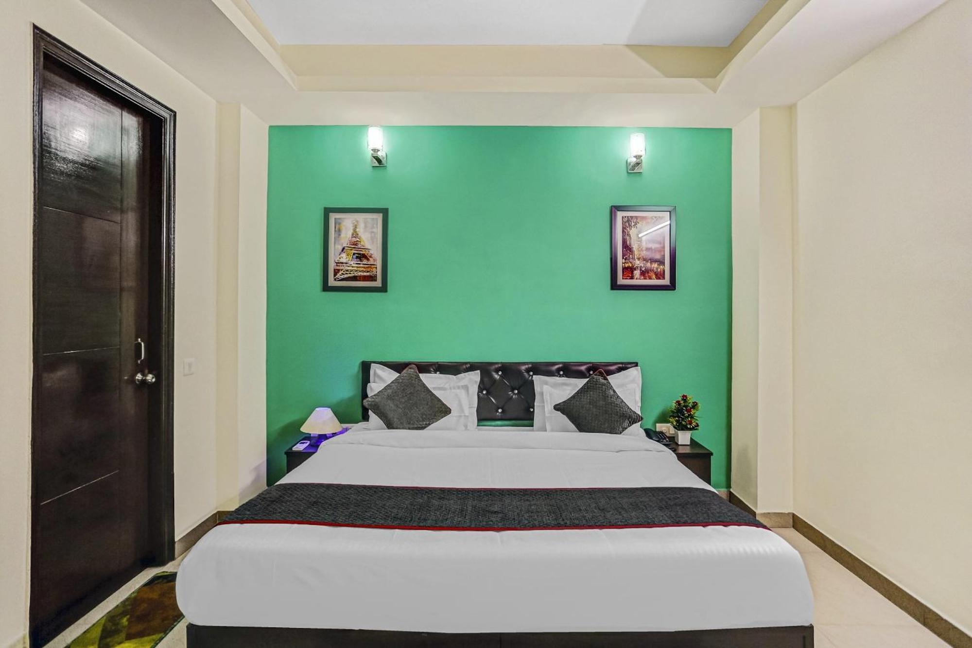 Townhouse Rumaisa Indirapuram Buitenkant foto