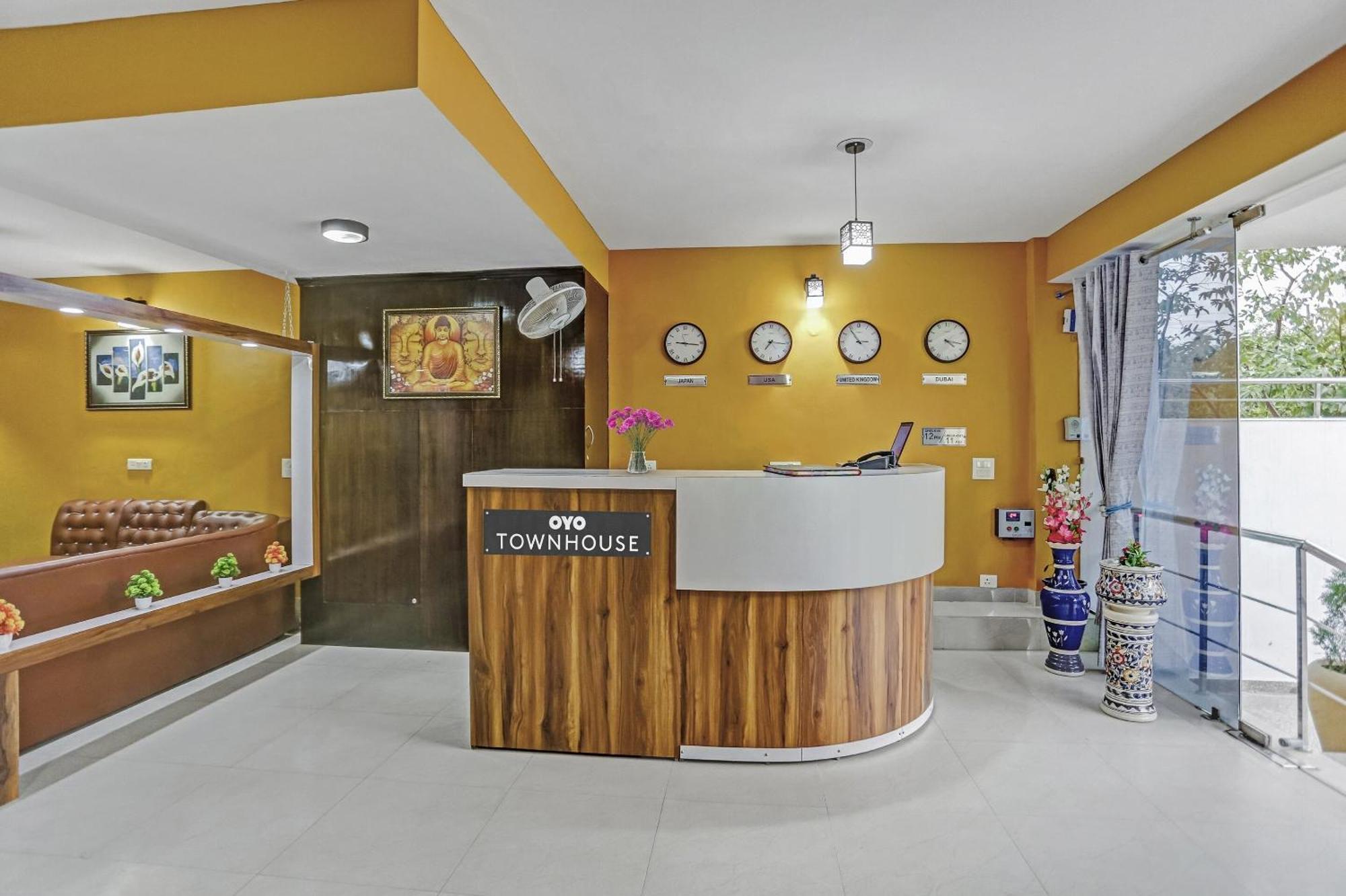 Townhouse Rumaisa Indirapuram Buitenkant foto
