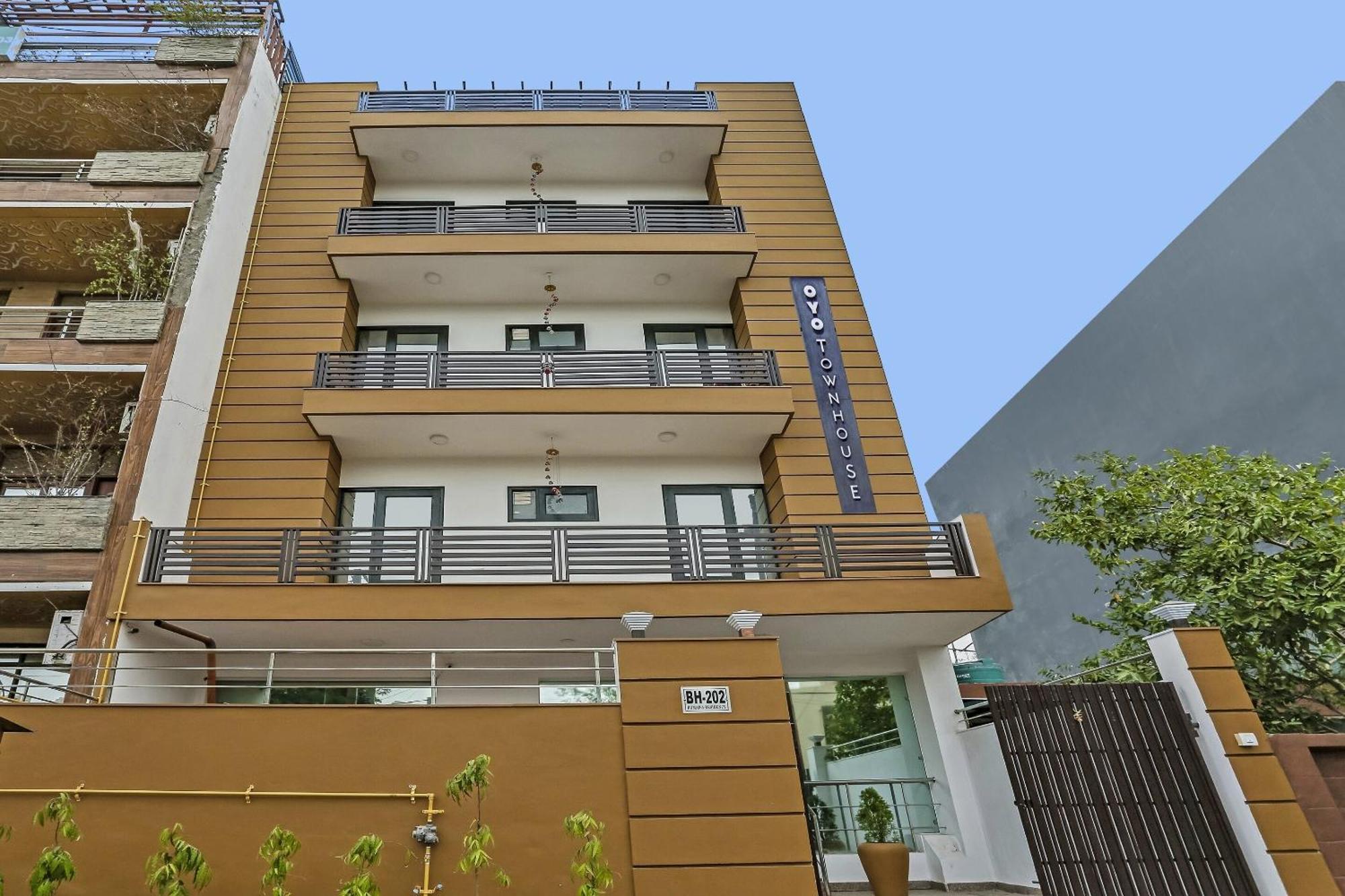 Townhouse Rumaisa Indirapuram Buitenkant foto